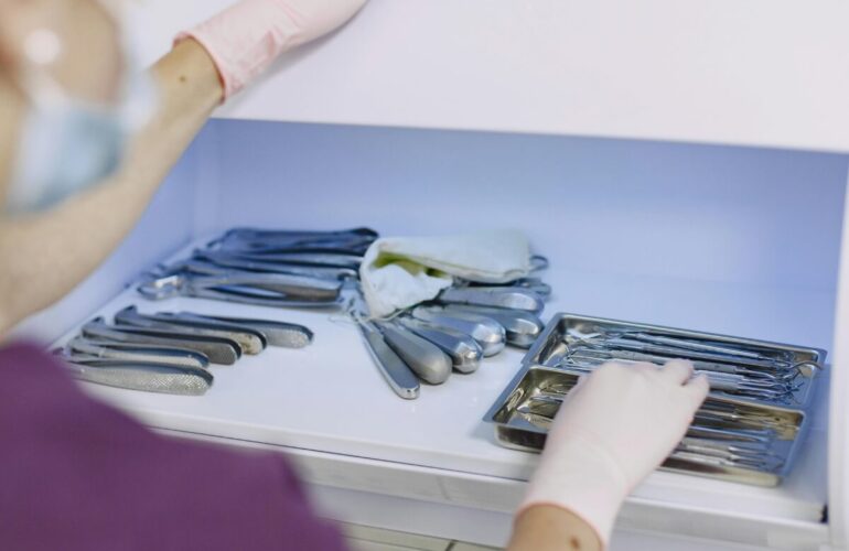 La Esterilización de los Elementos en una Clínica Dental: Seguridad, Protocolo y Confianza