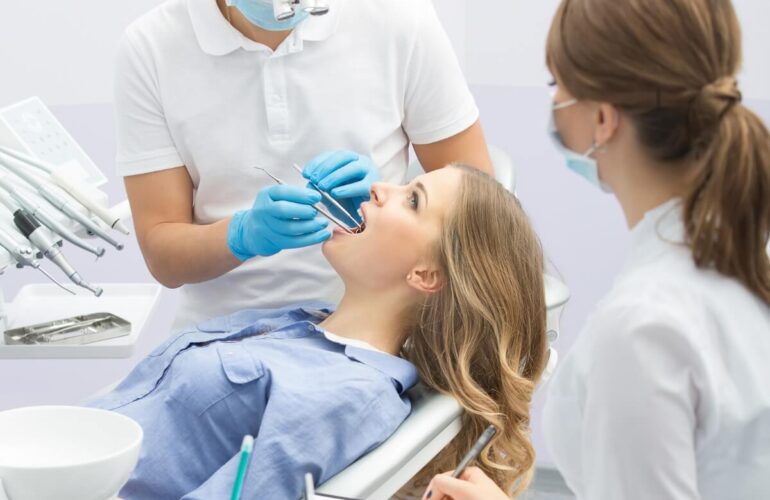 Las Enfermedades Dentales Más Frecuentes en Verano