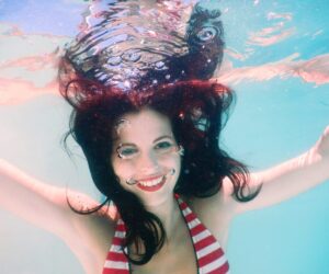El Agua de Mar y Tu Sonrisa: ¿Amiga o Enemiga de tu Salud Bucal?